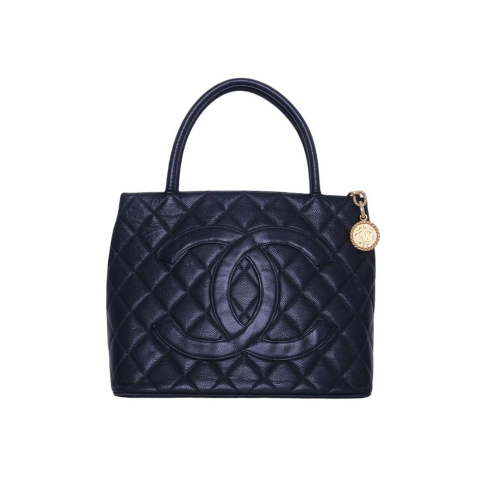 PRE-OWNED CHANEL QUILTED CAVIAR MEDALLION TOTE